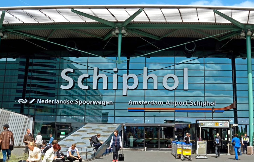 Professionele chauffeur bij Amsterdam Airport Taxi